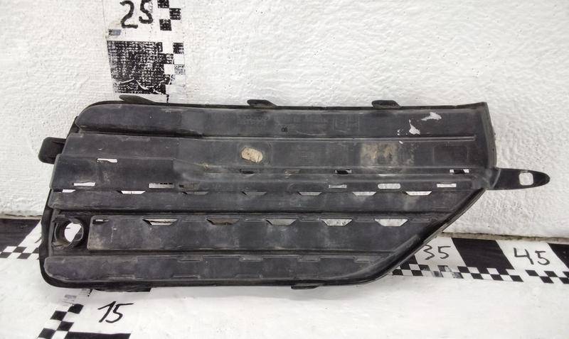 Накладка переднего бампера левая