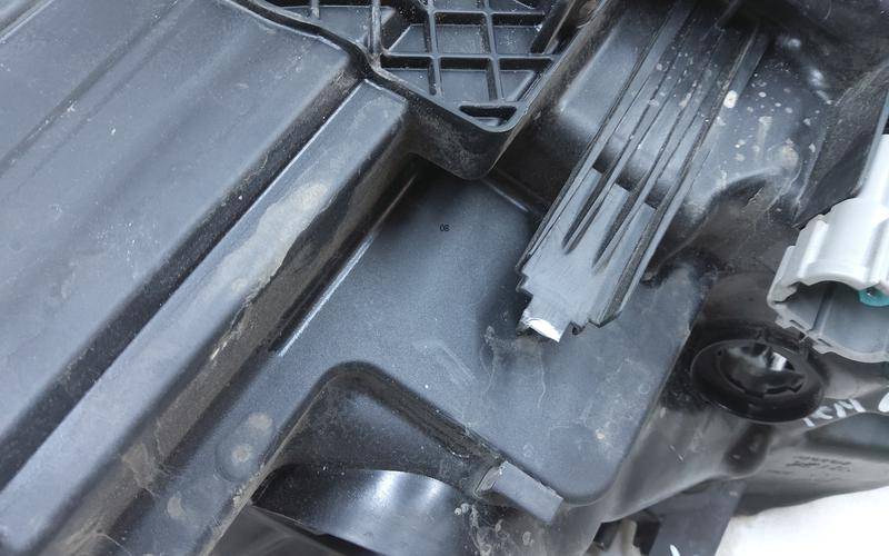 Фара правая