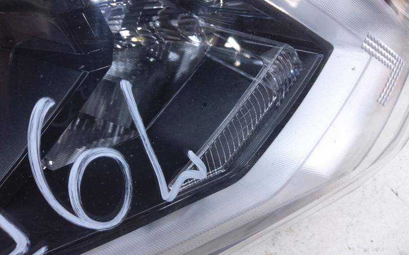 Фара правая