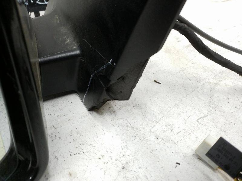 Зеркало левое электрическое