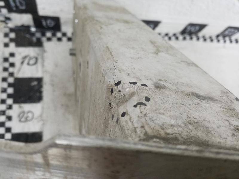 Усилитель переднего бампера