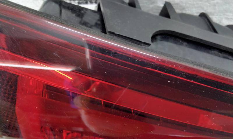 Фонарь задний внутренний левый