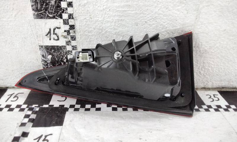 Фонарь задний внутренний левый