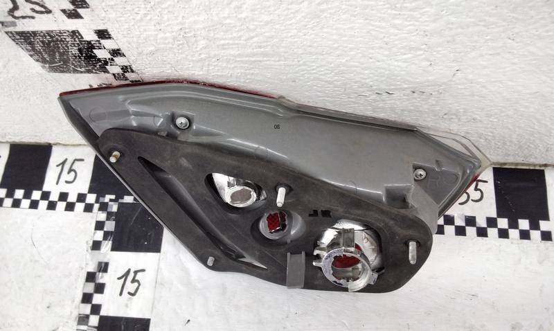 Фонарь задний внутренний правый