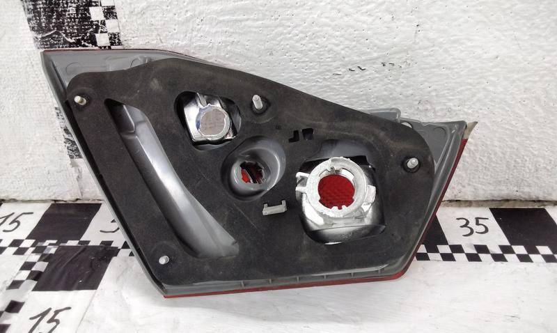 Фонарь задний внутренний правый