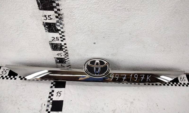 Накладка крышки багажника