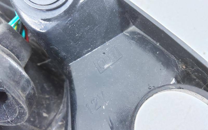 Фонарь задний правый