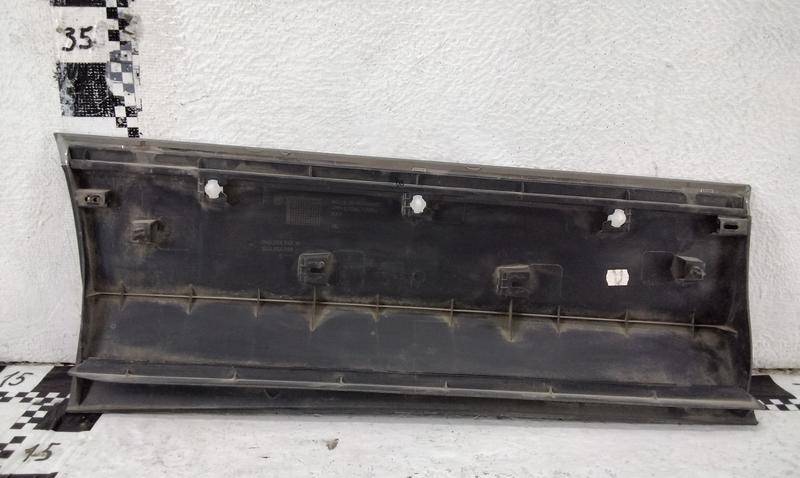 Накладка двери задней левой