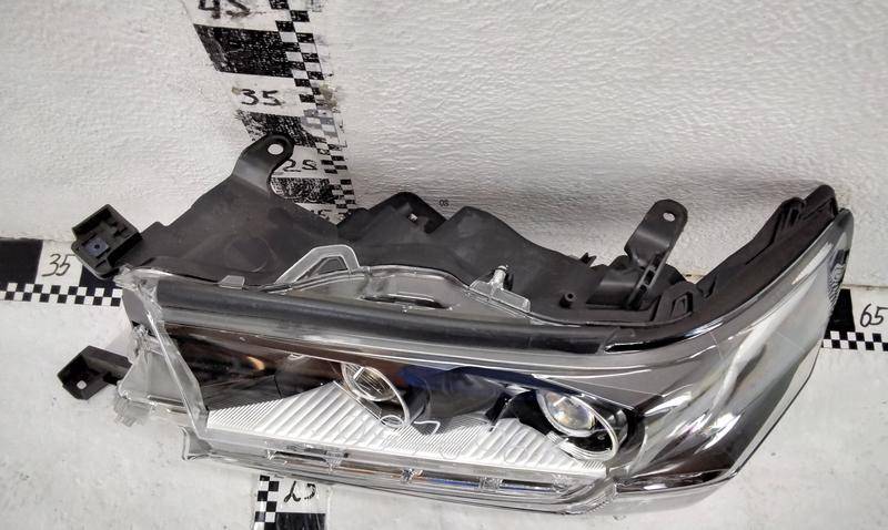 Фара левая