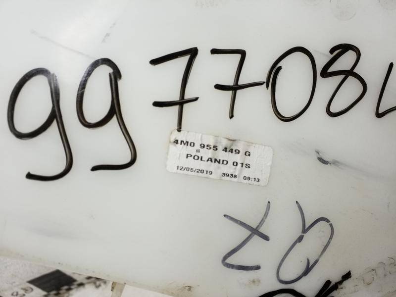 Бачок омывателя лобового стекла