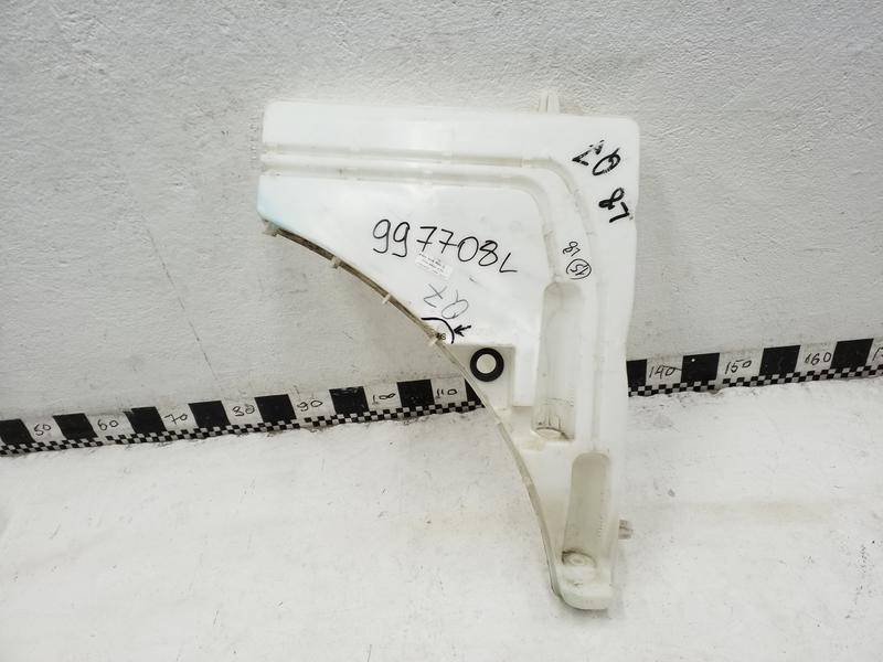 Бачок омывателя лобового стекла