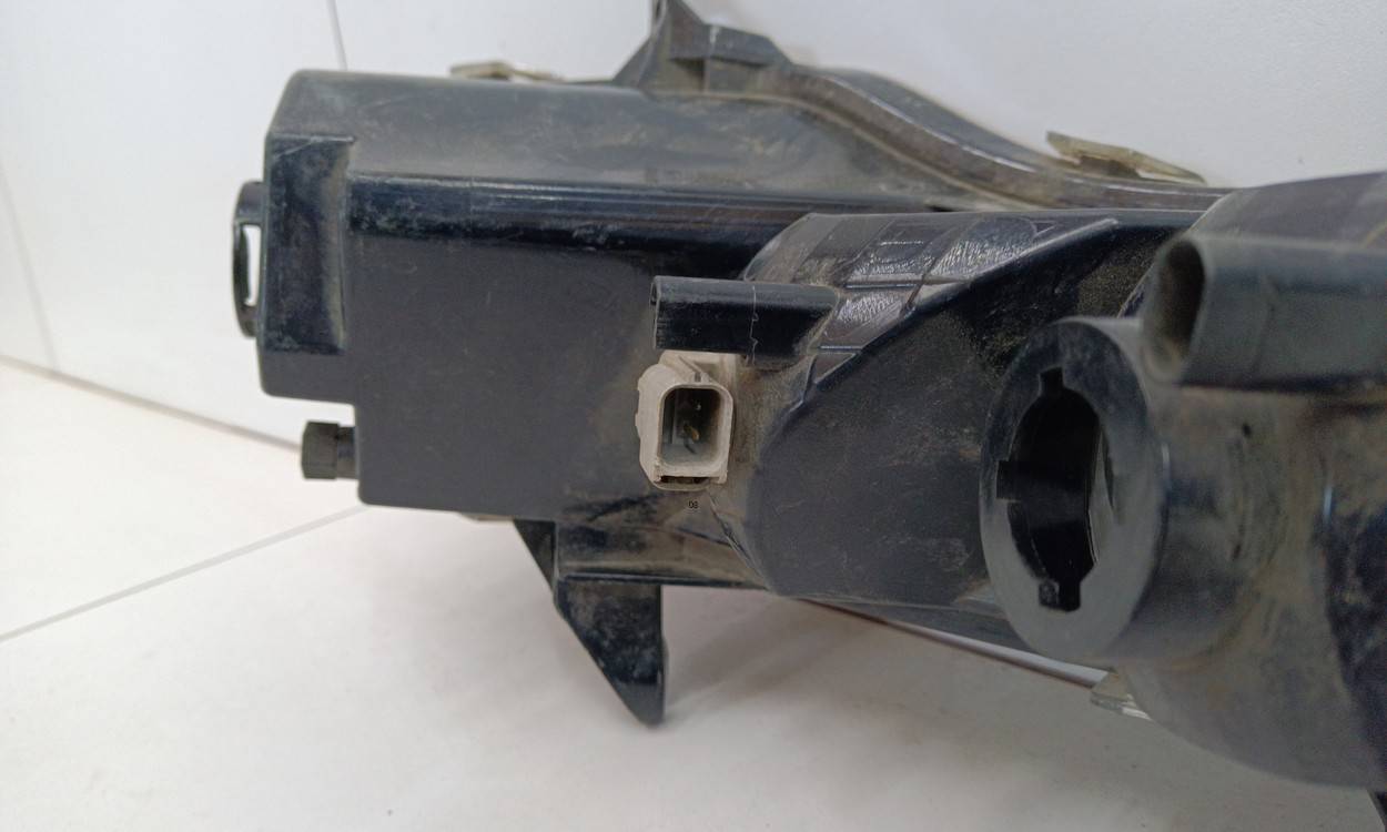 Фара противотуманная левая