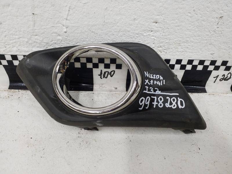 Накладка переднего бампера левая