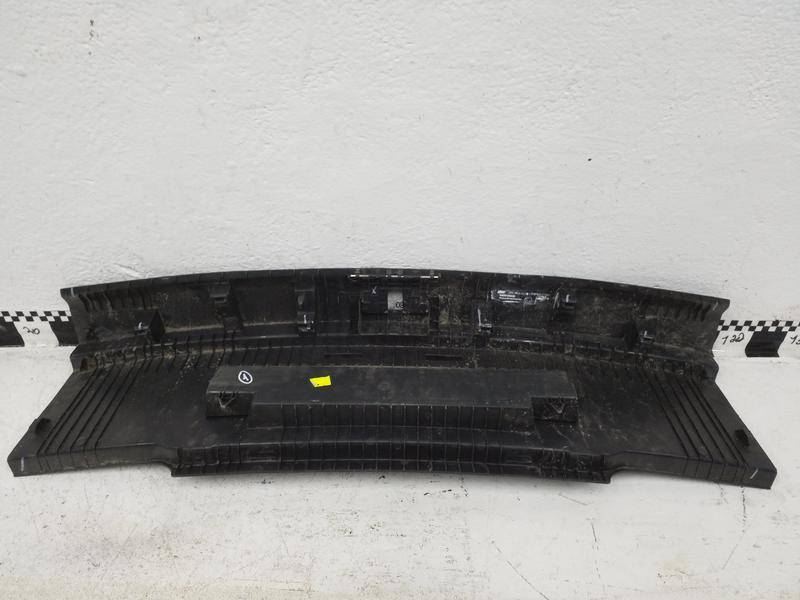 Кожух замка багажника