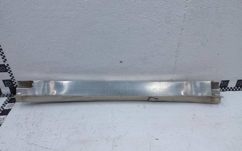 Усилитель заднего бампера