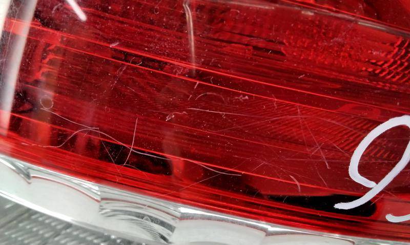 Фонарь задний наружный правый