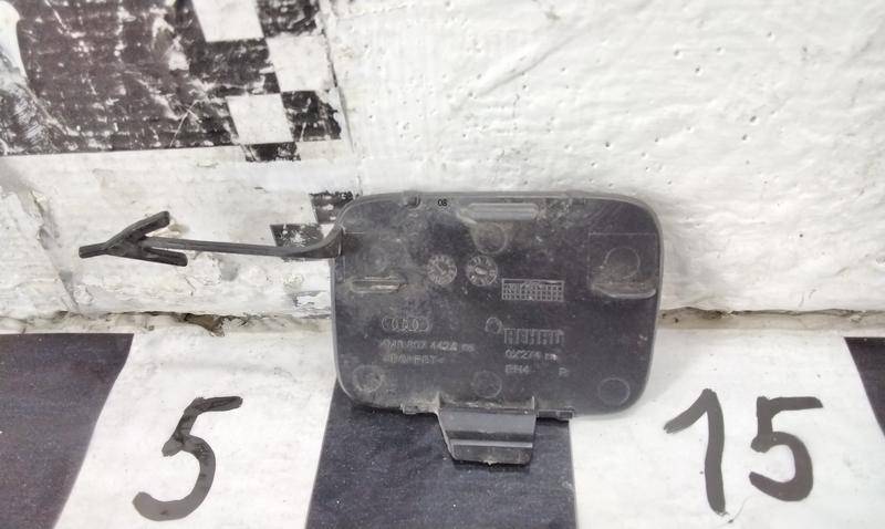 Заглушка буксировочного крюка