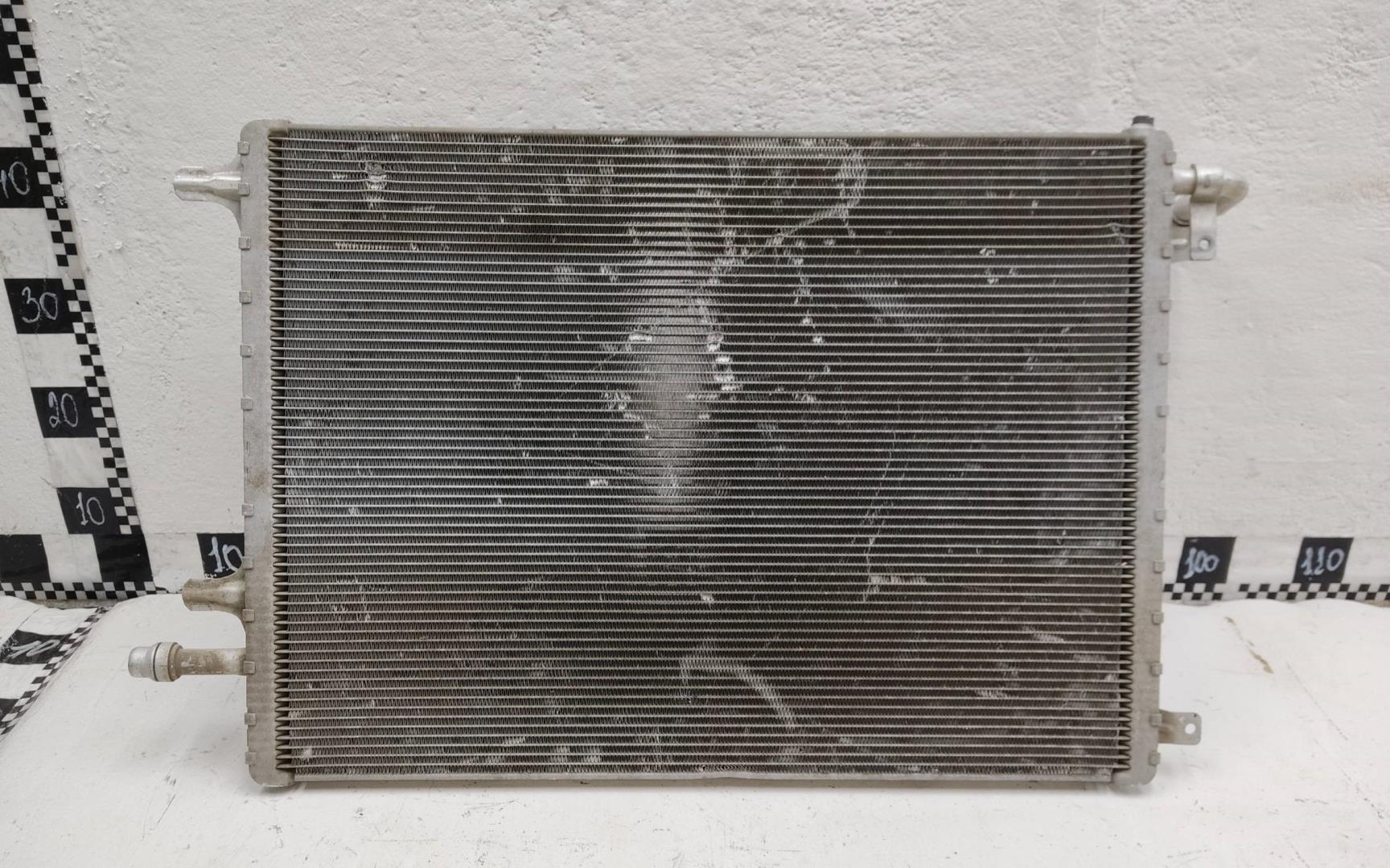 Радиатор охлаждения двигателя дополнительный