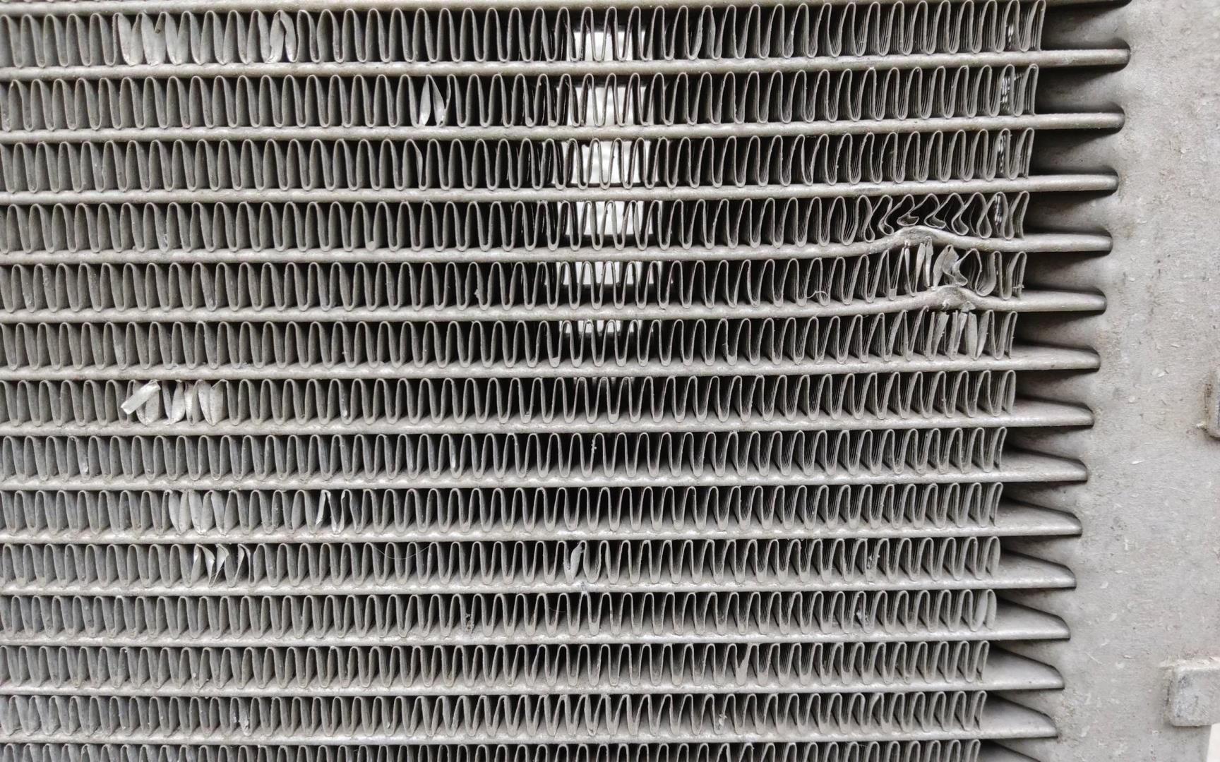 Радиатор охлаждения двигателя дополнительный