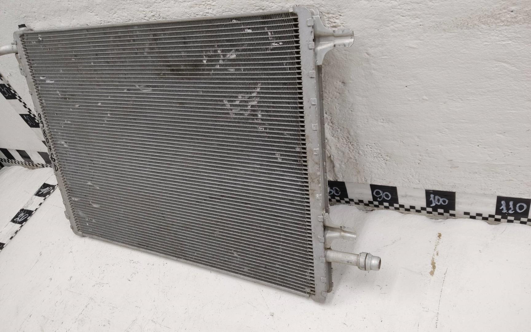 Радиатор охлаждения двигателя дополнительный