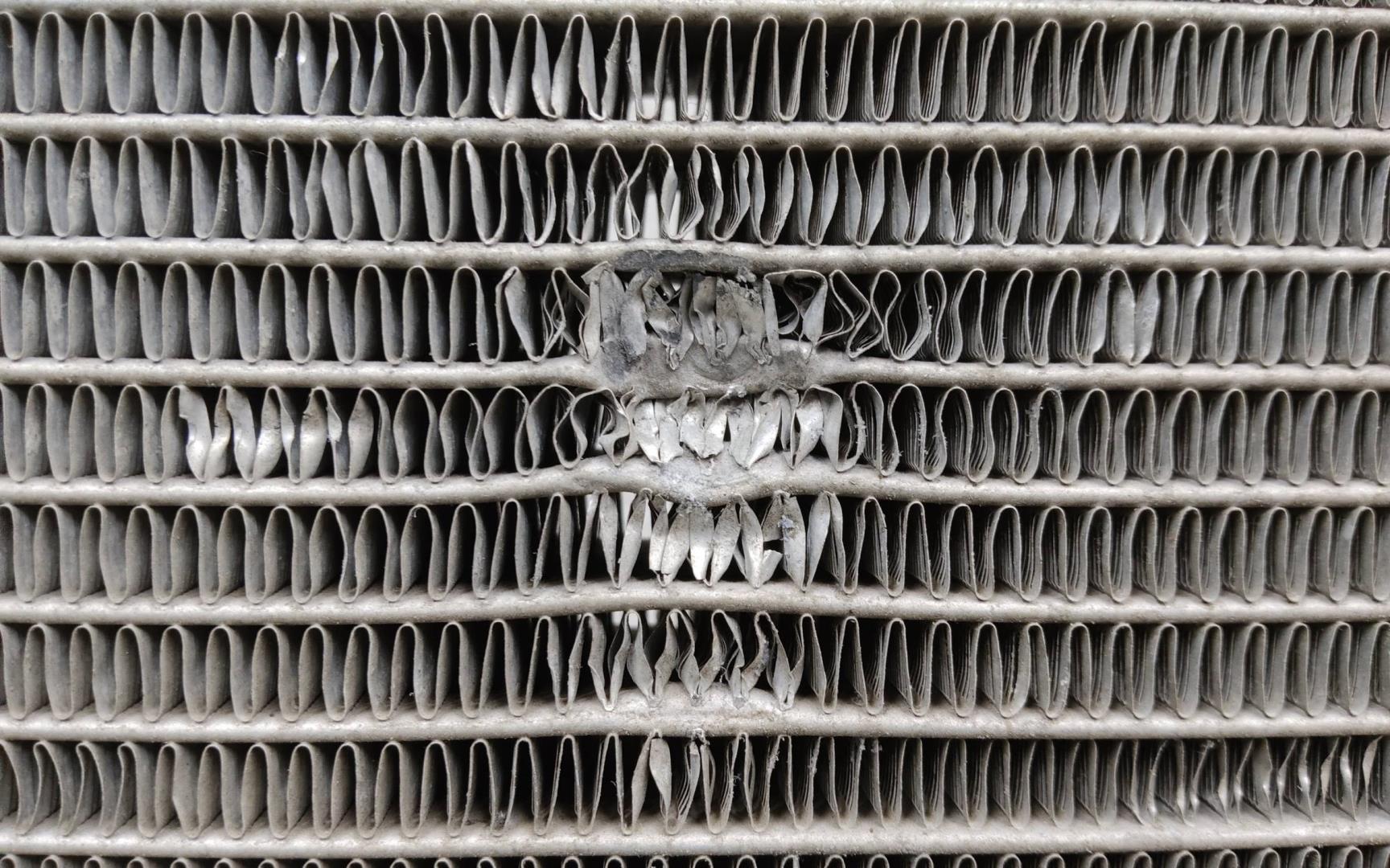 Радиатор охлаждения двигателя дополнительный