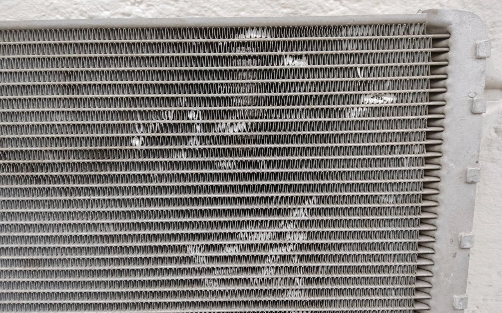 Радиатор охлаждения двигателя дополнительный