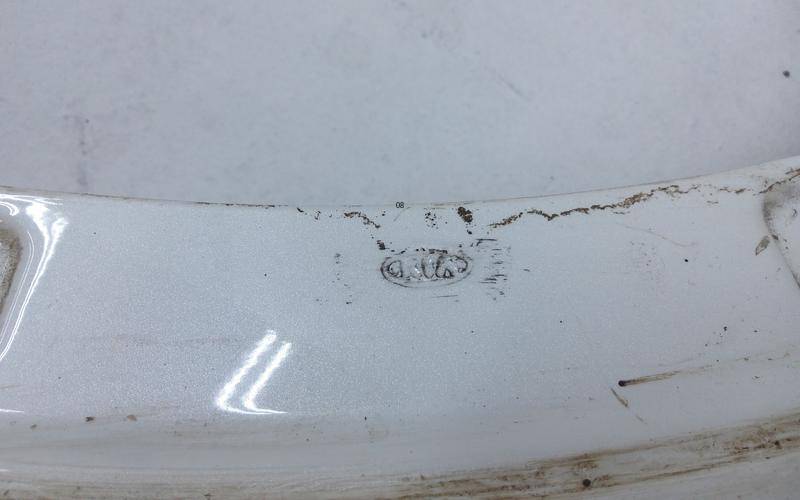 Крыло переднее правое