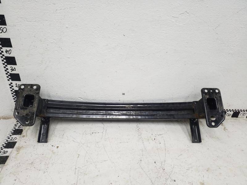 Усилитель переднего бампера