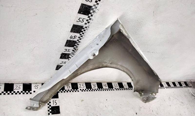 Крыло переднее левое