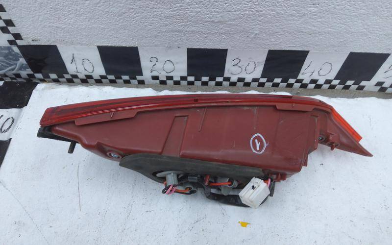 Фонарь задний внутренний правый