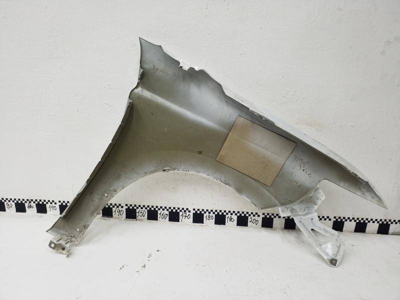 Крыло переднее левое