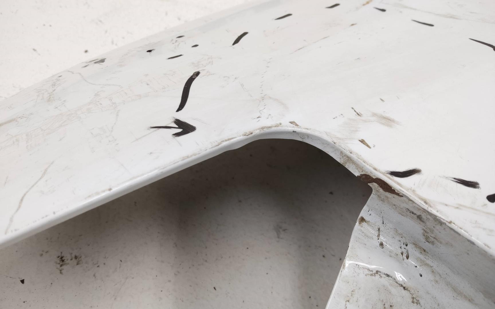 Крыло переднее левое