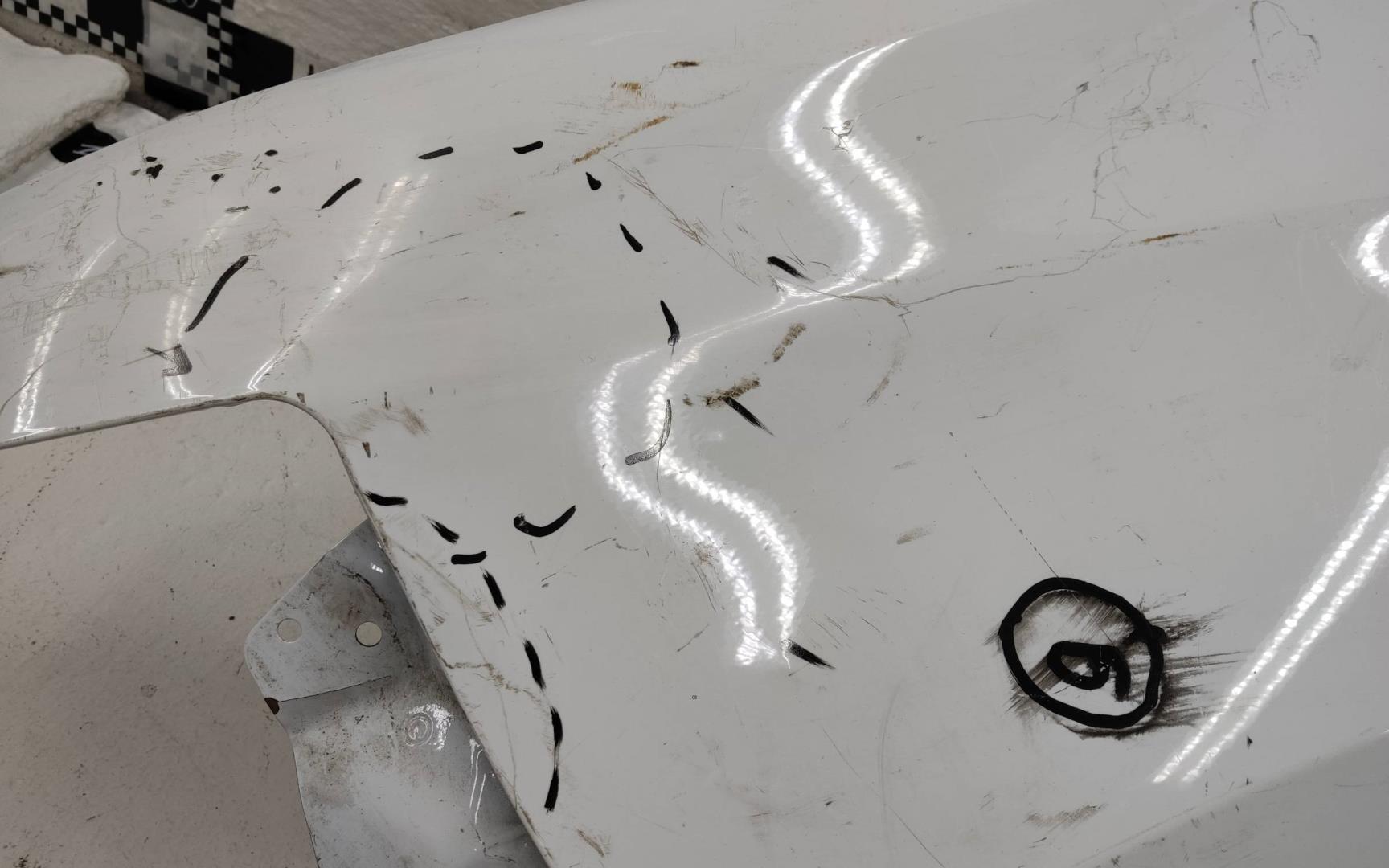 Крыло переднее левое