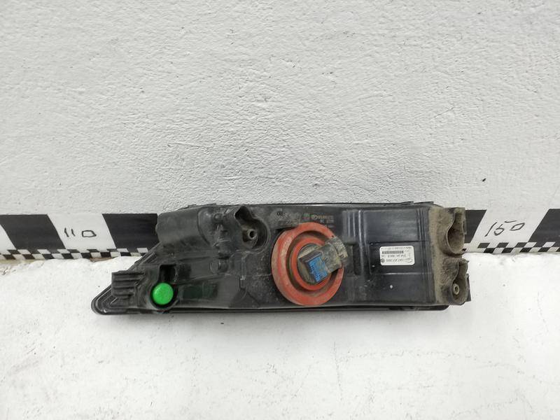 Фара противотуманная левая