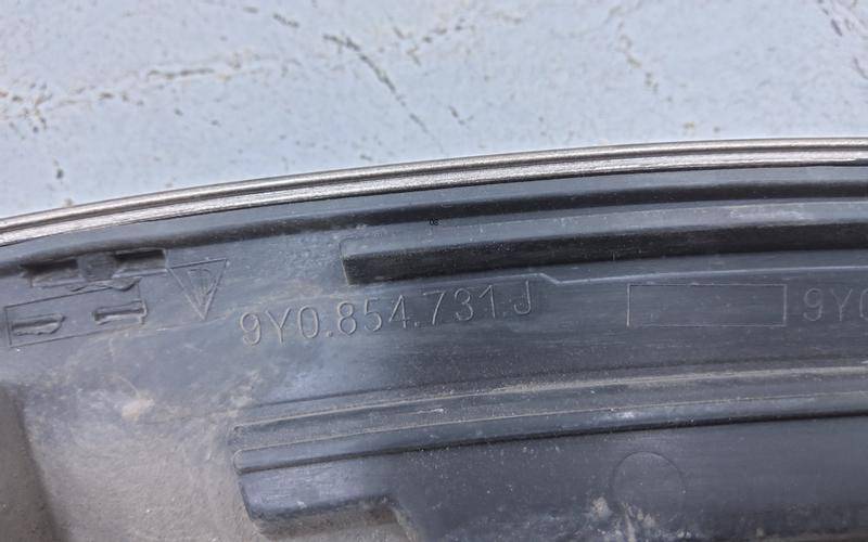 Накладка заднего крыла левого