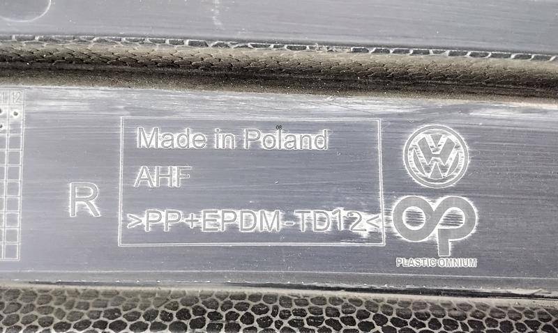 Накладка переднего бампера левая