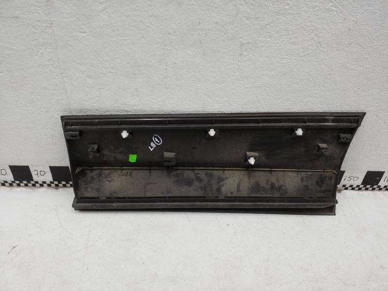 Накладка двери задней правой