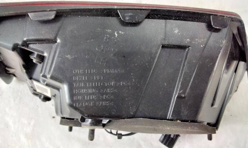 Фонарь задний внутренний левый