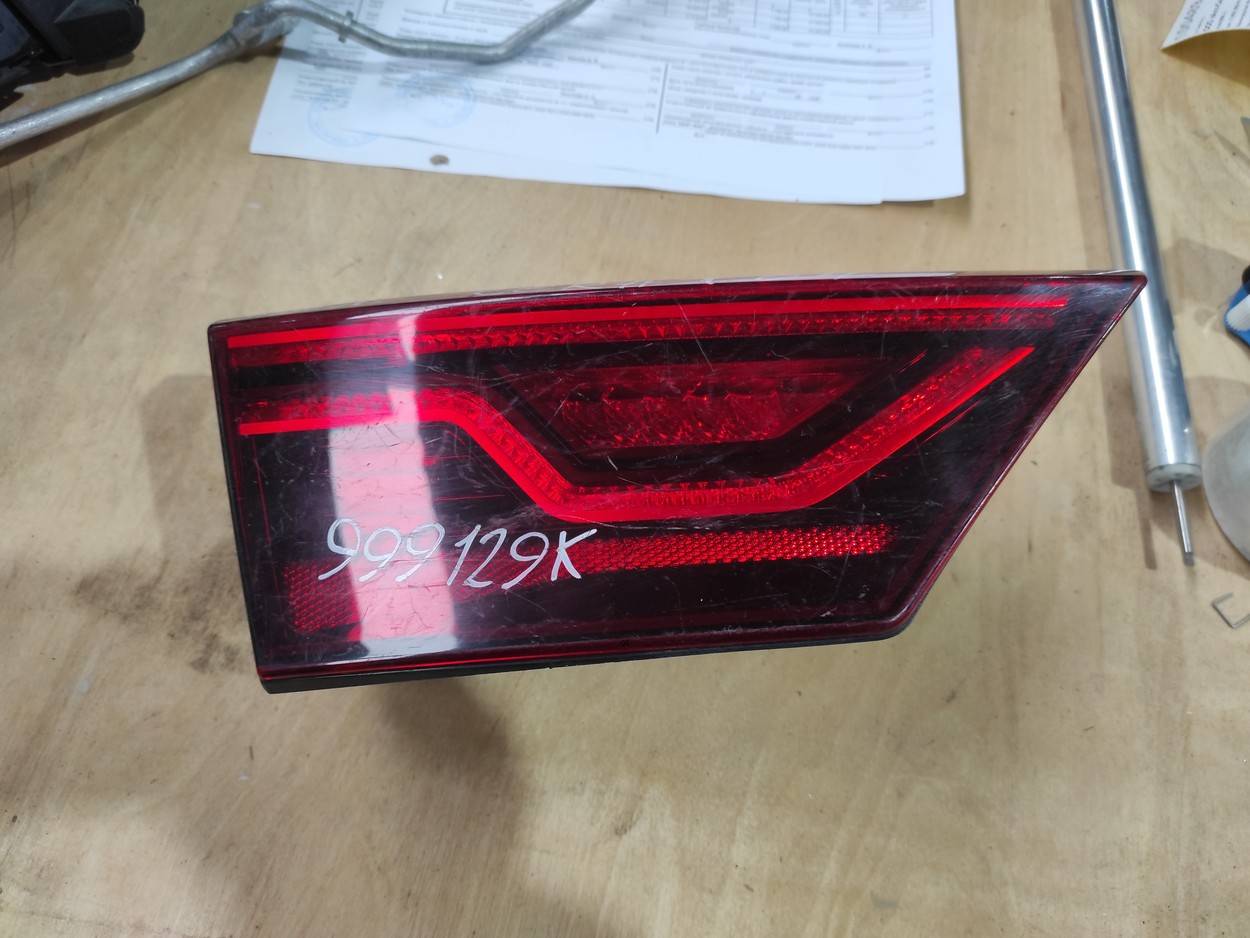 Фонарь задний внутренний левый