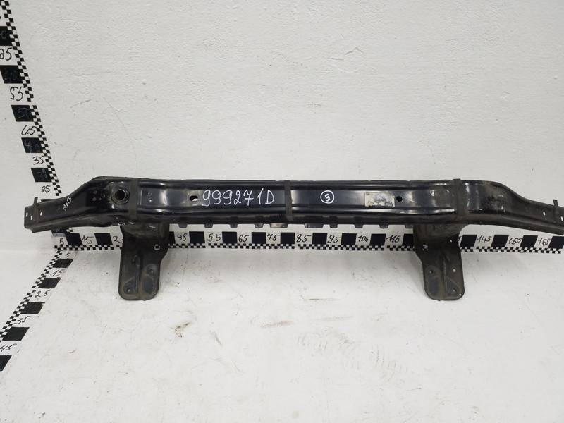 Усилитель переднего бампера