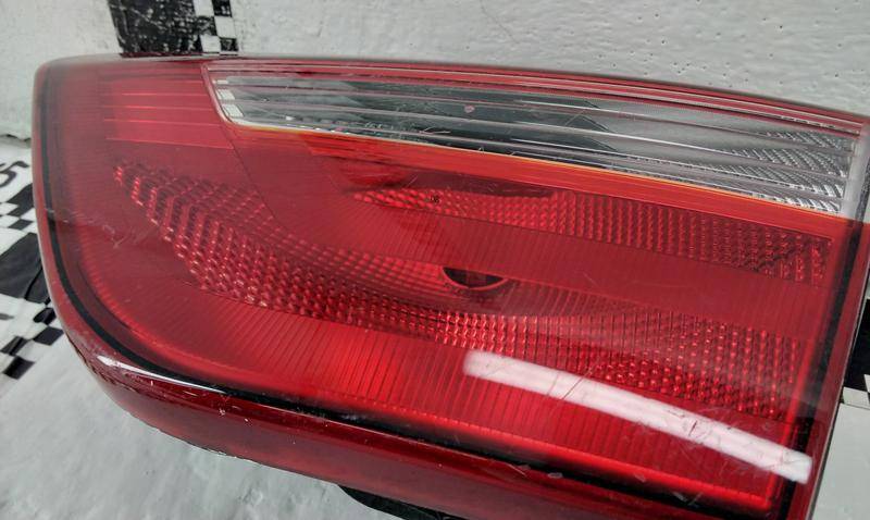 Фонарь задний внутренний правый