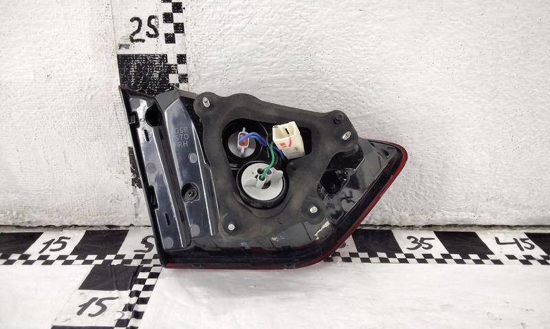 Фонарь задний внутренний правый