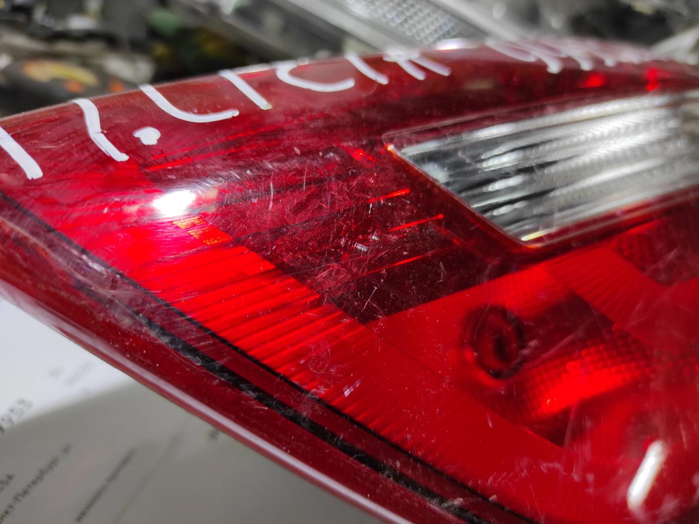 Фонарь задний внутренний правый