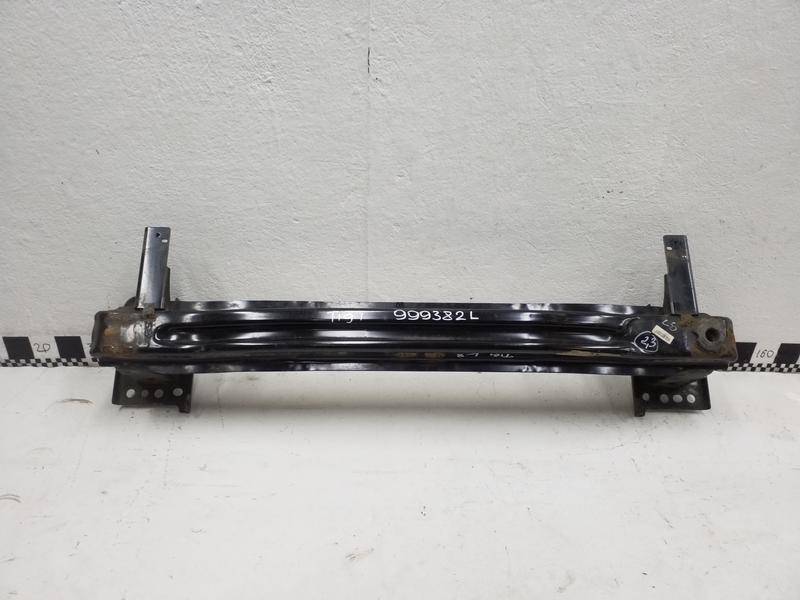 Усилитель переднего бампера