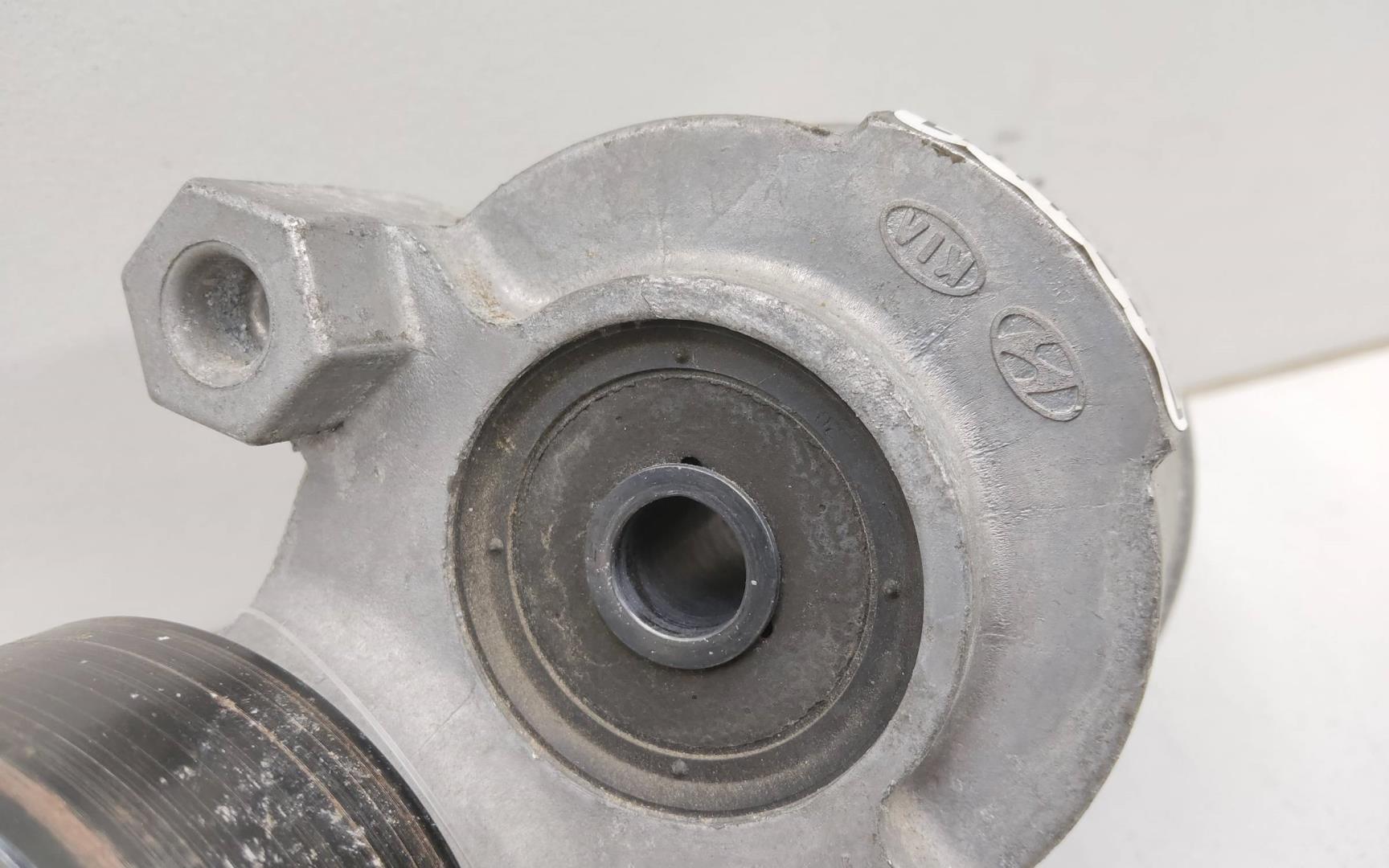 Ролик-натяжитель