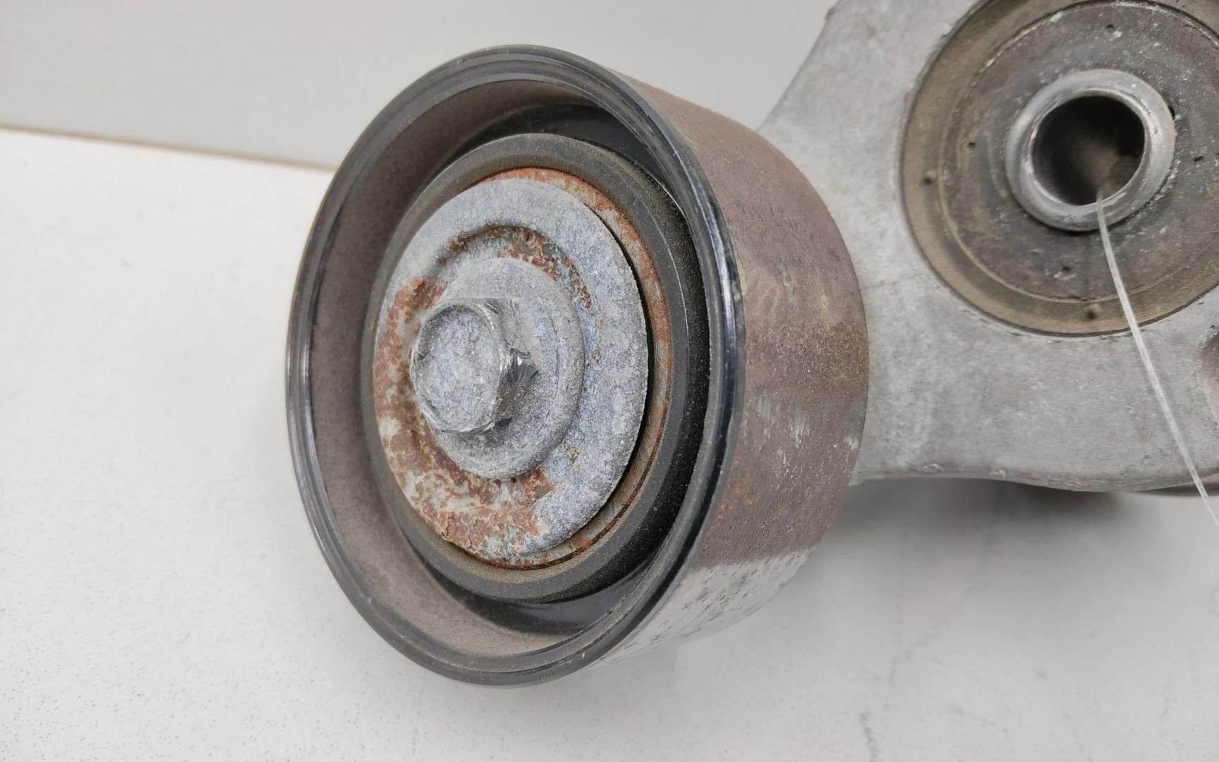 Натяжитель ремня