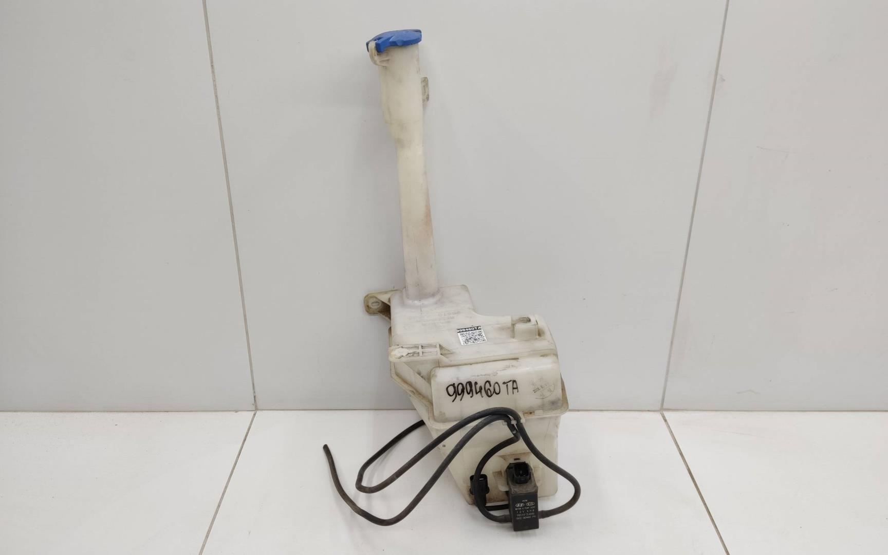 Бачок омывателя лобового стекла