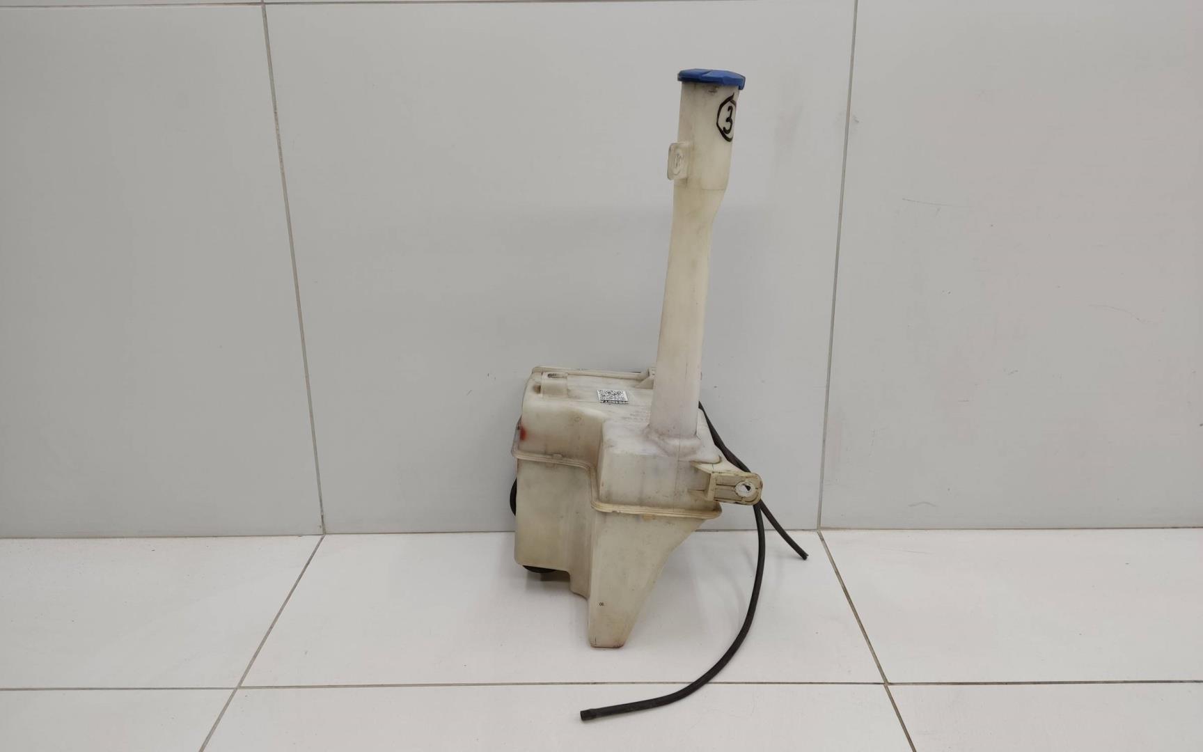 Бачок омывателя лобового стекла