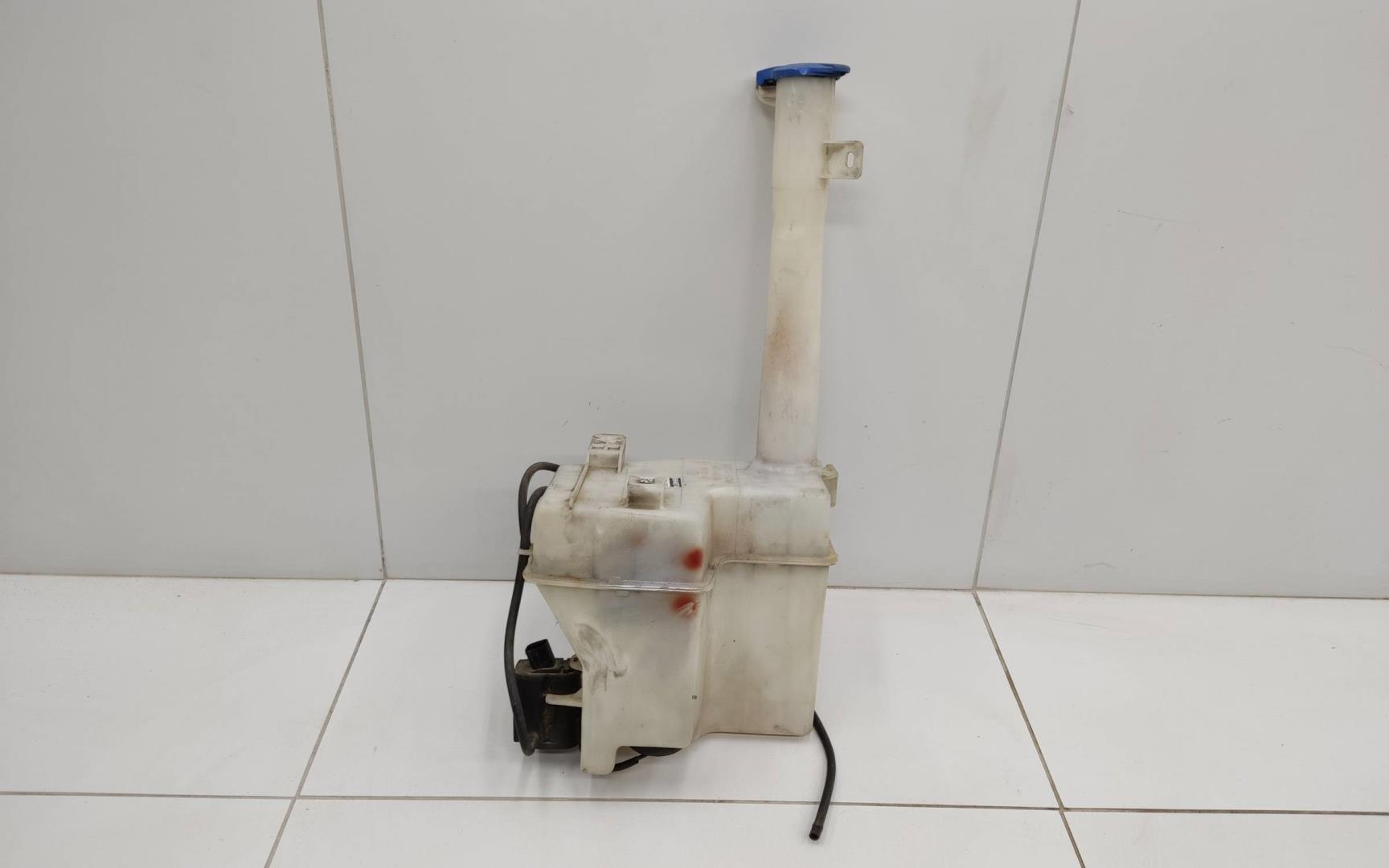 Бачок омывателя лобового стекла