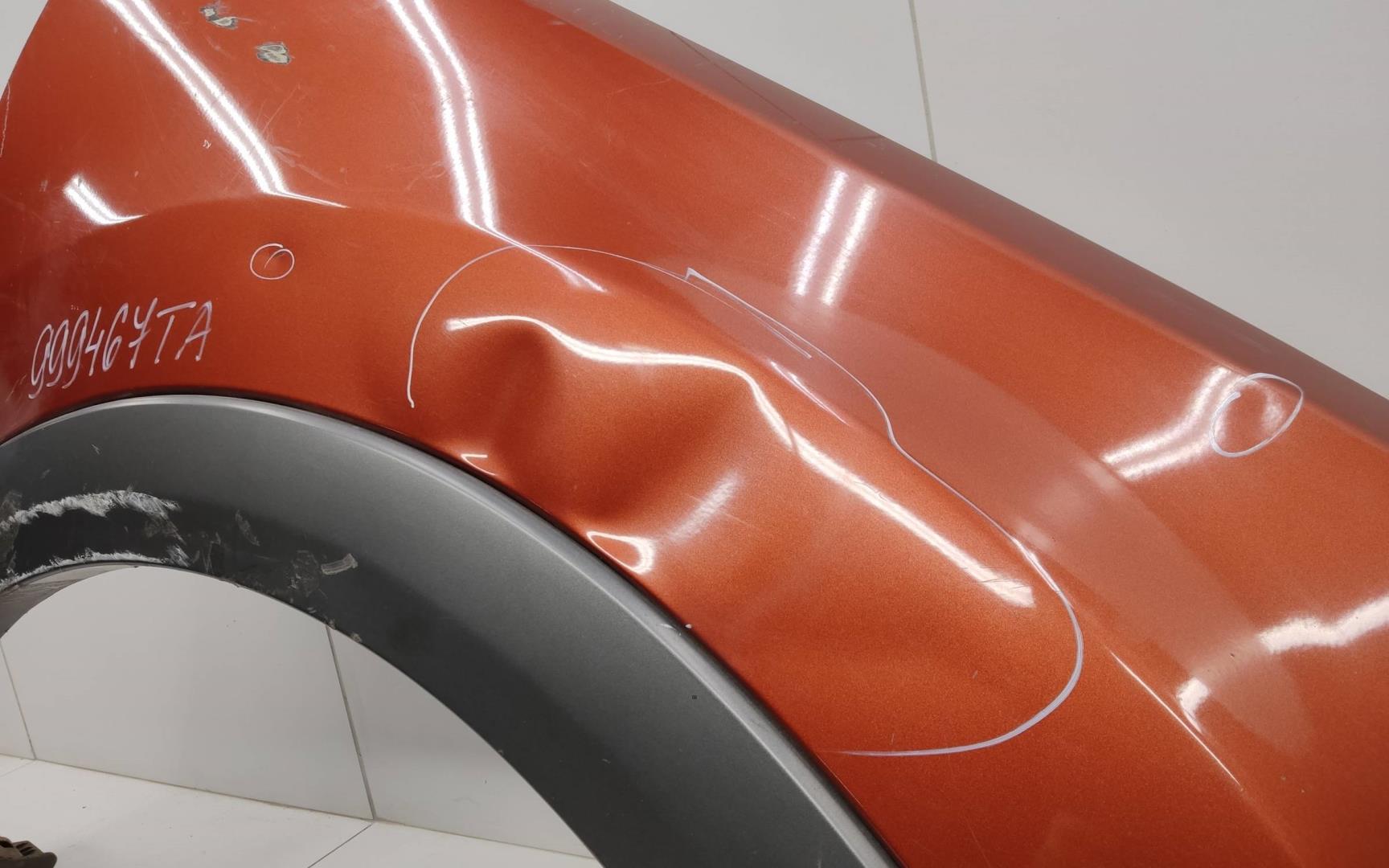 Крыло переднее правое